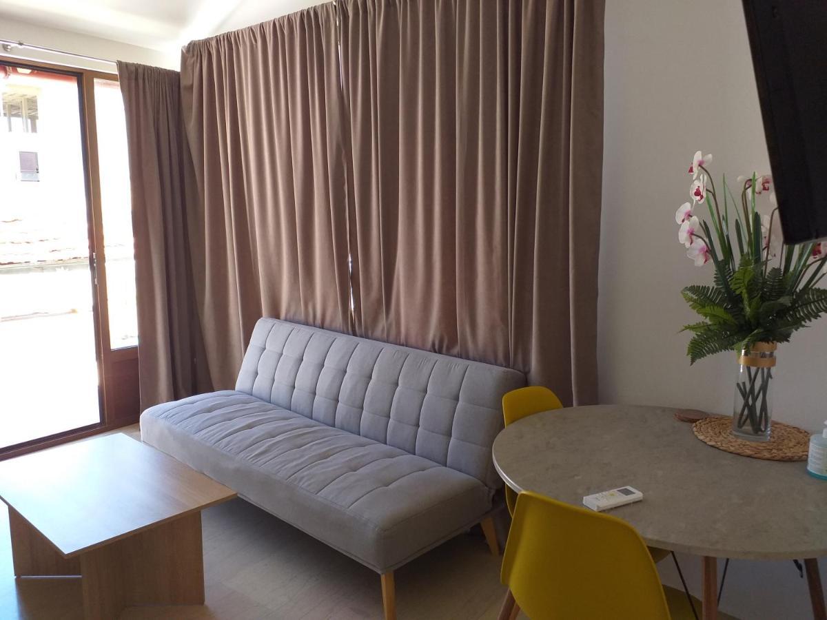 Happy Apartment